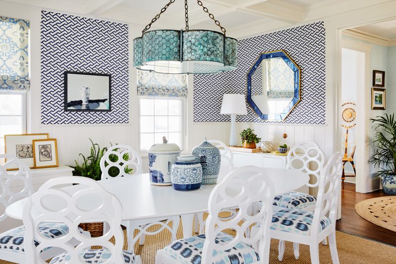 9 Arkansas Dining Rooms With Designs That Don't Quite Work - Decor Hint Cluttered Eclectic Spaces