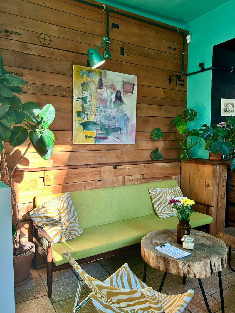 11 Accent Wall Ideas That Instantly Brighten Any Room - Decor Hint Reclaimed Wood Feature