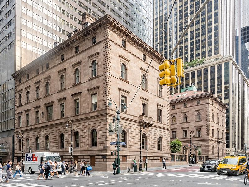 7 Iconic NYC Mansions That Shaped Architectural Elegance - Decor Hint Villard Houses: Railroad Tycoon's Compound