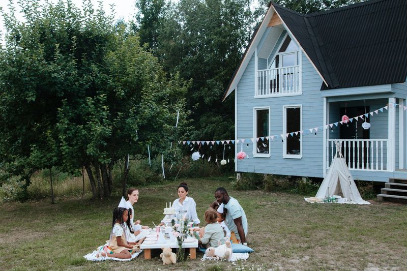 12 Backyard Mistakes Decreasing Your Home's Value - Decor Hint All Yard, No Living Space