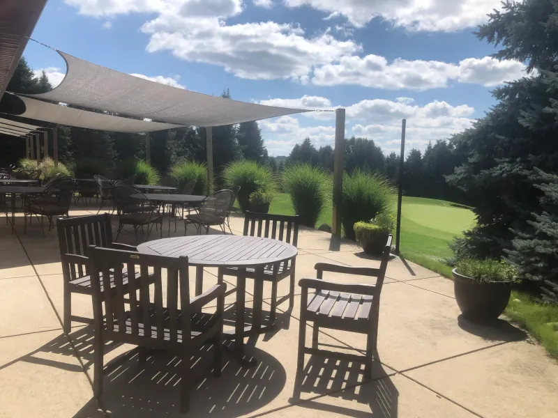 12 Michigan Lakeside Fish Fries Worth Visiting - Decor Hint The Lynx Golf Course