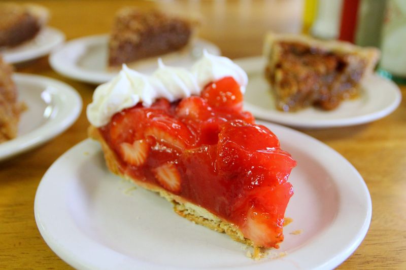 9 Arkansas Pie Stops That Always Taste Like Home - Decor Hint Old Country Store's Strawberry Patchwork