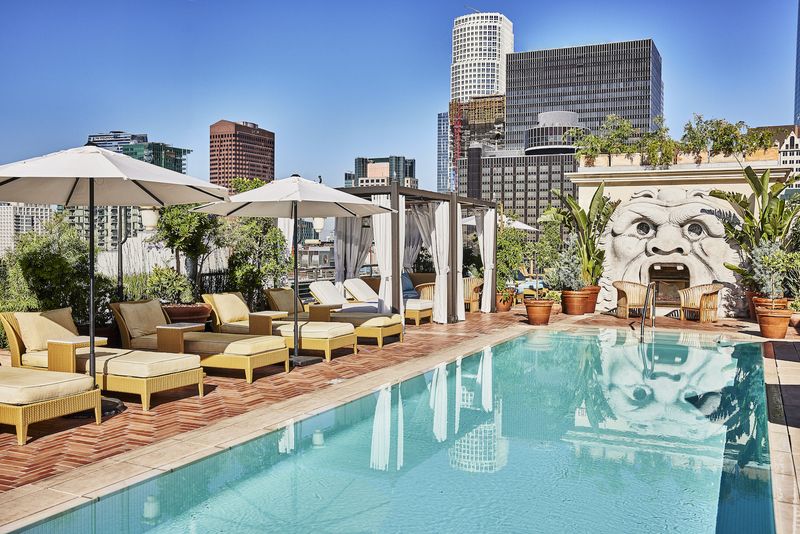 12 California Rooftop Patios With Décor That Locals Can’t Stop Talking About - Decor Hint Bar Clara (Hotel Per La)