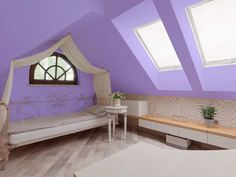 10 Living Room Paint Colors Indiana Homeowners Regret Using - Decor Hint Lavender Misconception
