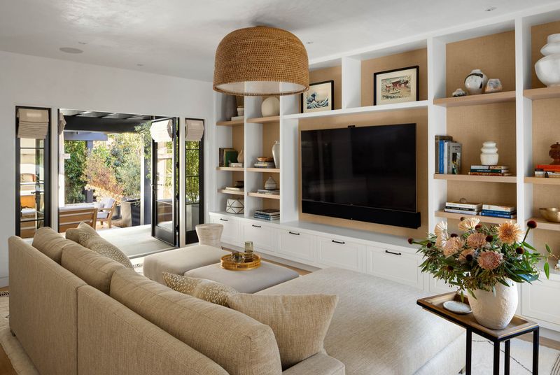 10 Outdated Living Room Trends Disappearing From Ohio Homes - Decor Hint Bulky Entertainment Centers