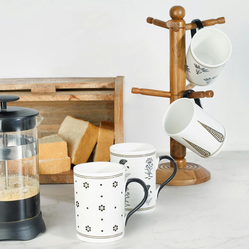 Pull-Down Bread Boxes