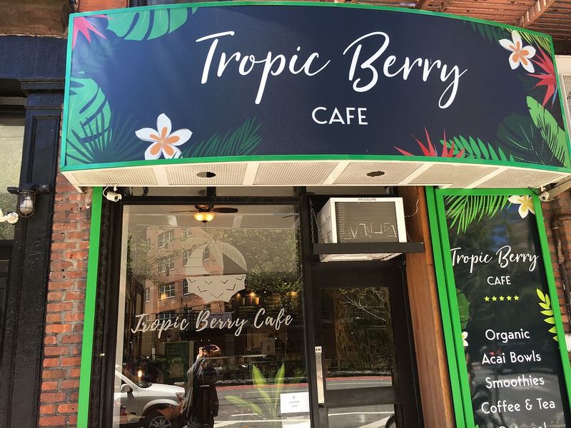 Tropic Berry Cafe, Lower East Side, NYC