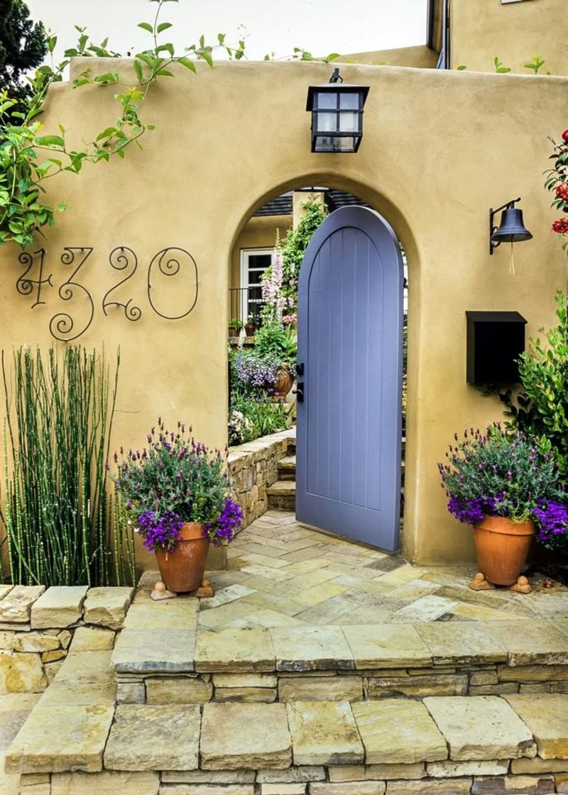 12 Courtyard Styles In New Mexico That Feel Warm And Timeless - Decor Hint Arched Doorways