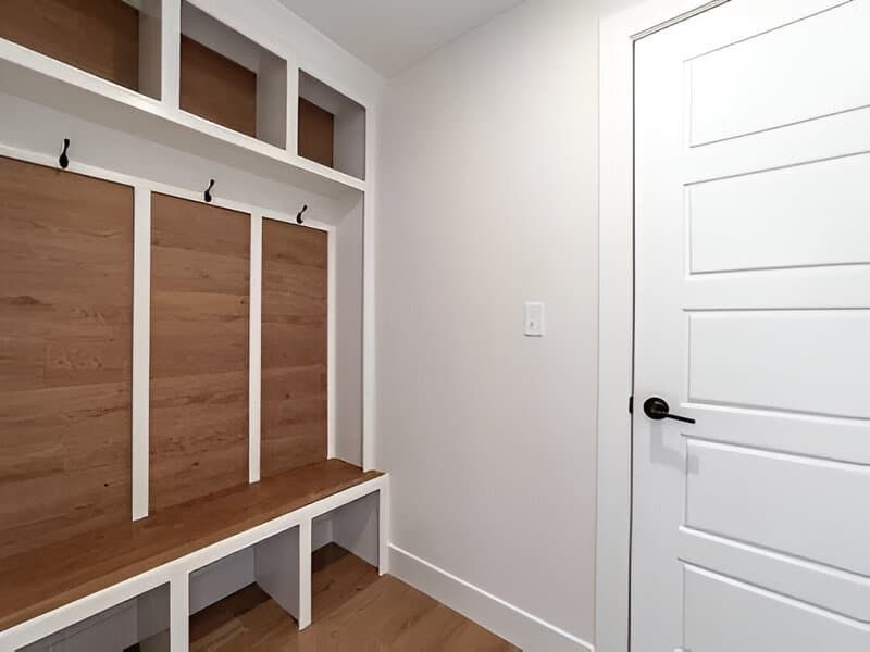 Mudrooms Adapted For Midwest Weather