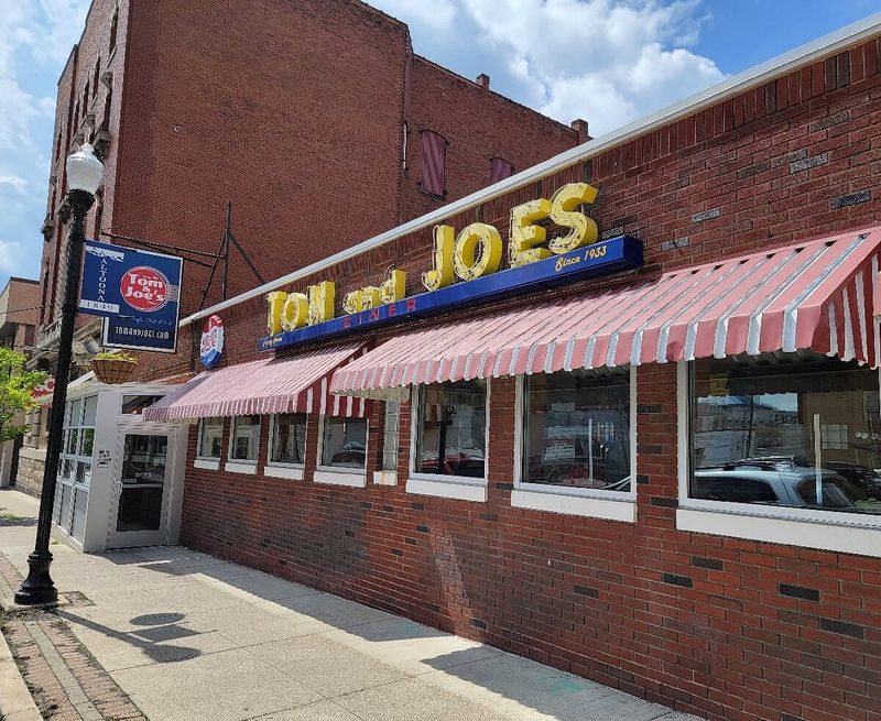 Tom & Joe's Restaurant (Altoona, PA)