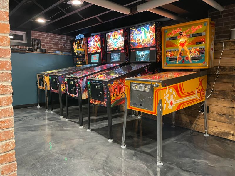 10 Michigan Basement Family Rooms Made For Laid-Back Fun - Decor Hint Vintage Arcade Paradise