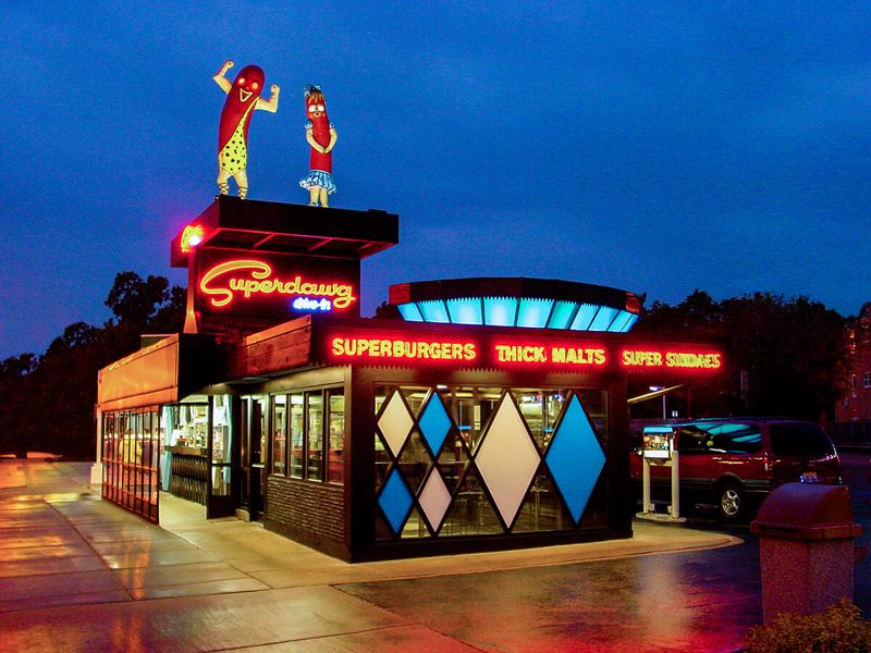 10 Illinois Hot Dog Stands That Serve Timeless Classics - Decor Hint Superdawg Drive-In