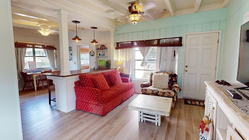 17 Charming Screened Rooms In South Carolina That Feel Like Childhood Summers - Decor Hint Folly Beach Surfboard Sanctuary