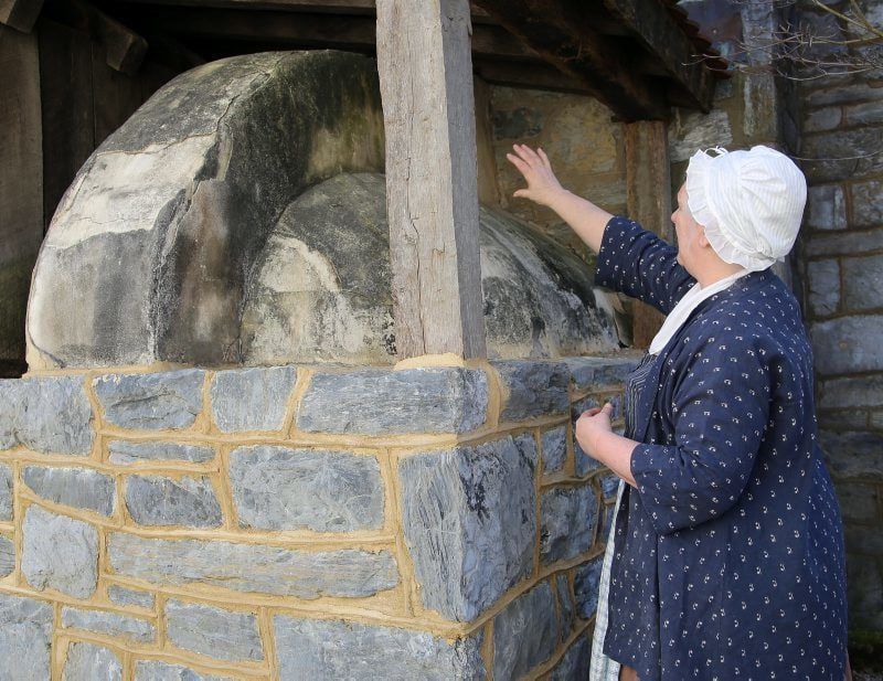 15 Defining Features Of Pennsylvania Stone Farmhouses - Decor Hint Separate Bake Ovens