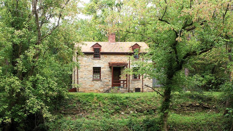 9 Rustic Pennsylvania Cabins With Storybook Charm - Decor Hint Historic Lockkeeper's Cottage on the Canal