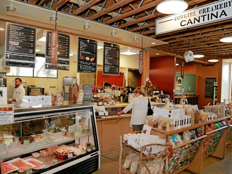 6 California Farmers' Market Breakfasts That Feel Like Saturday Morning - Decor Hint Cowgirl Creamery's Fromage Blanc Toast