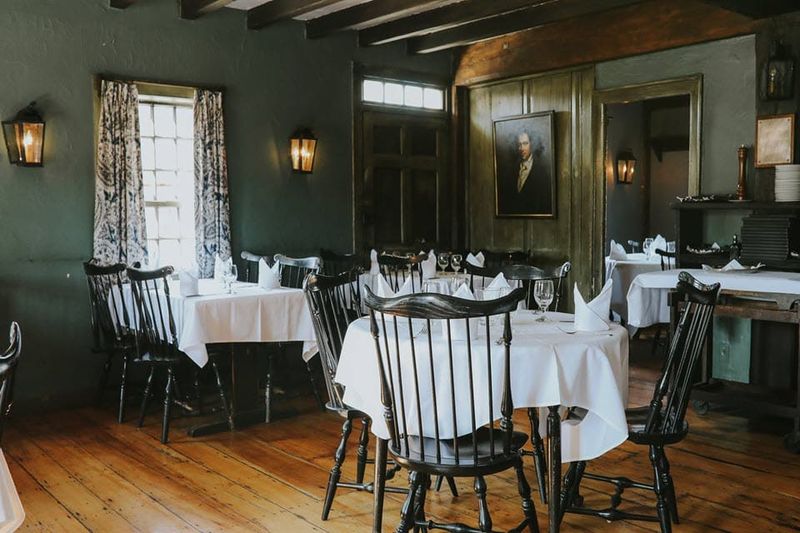 15 Historic Restaurants In The US That Have Been Serving For Over 100 Years - Decor Hint White Horse Tavern (Newport, RI)