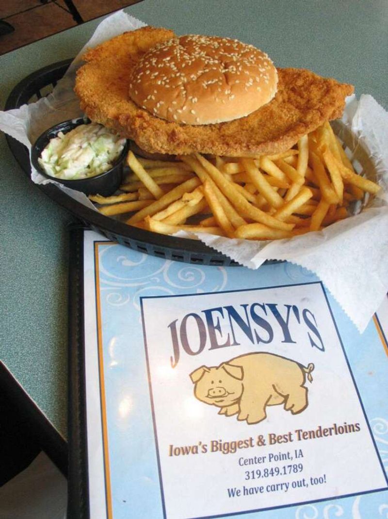 13 Iowa Restaurants Serving The Best Tenderloin Sandwiches - Decor Hint Joensy's Restaurant (Center Point)