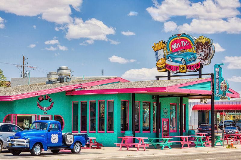 9 Roadside Grills In Arizona With Old-West Charm - Decor Hint Mr. D'z Route 66 Diner