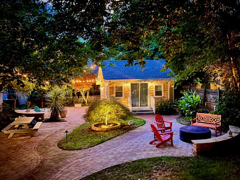 10 Charlotte Home Designs Fusing Southern Charm With Smart Tech - Decor Hint Carolina Cottage with Invisible Protection