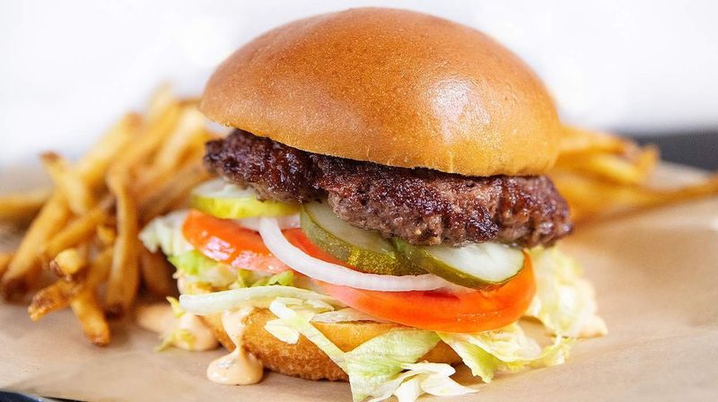 7 Florida Burger Joints That Sound Better Than They Taste - Decor Hint Burger Monger