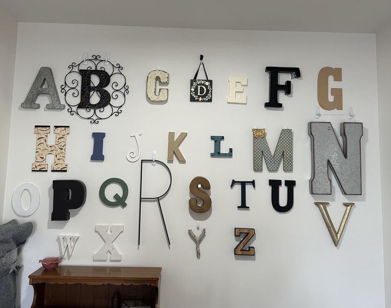 10 Denver Home Design Trends That Will Fade Away By 2030 - Decor Hint Oversized Word Art Losing Its Words