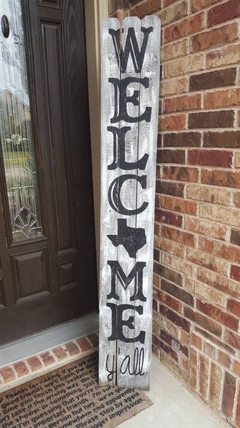 9 Texas Front Porch Ideas That Make Homes Instantly Welcoming - Decor Hint Custom Welcome Sign with Texas Saying