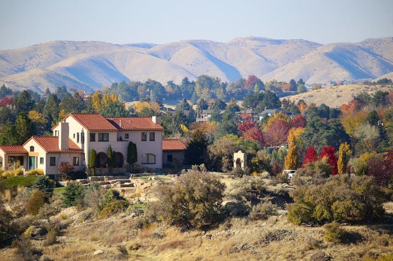 Homes Near Declining Industries