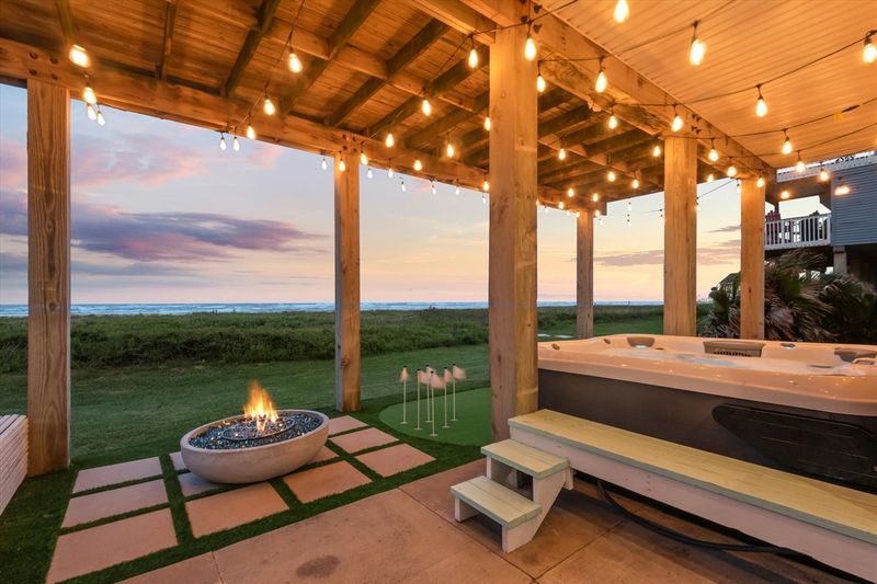 10 Texas Outdoor Spaces Designed To Function As Living Rooms - Decor Hint Galveston Beachfront Lounge with Salt-Resistant Finishes
