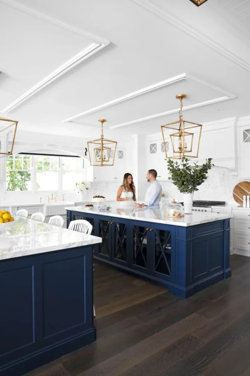 10 Texas Kitchen Islands Designed For Family Gathering And Function - Decor Hint Double-Decker Dynamo