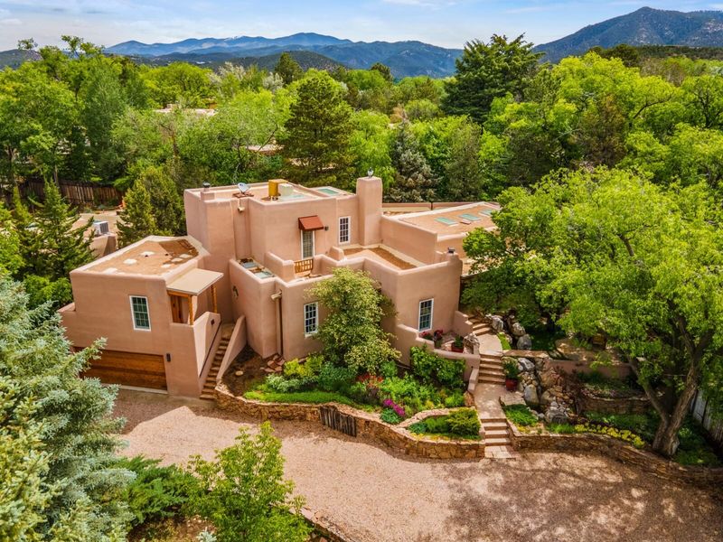 6 New Mexico Adobe Cottages Featuring Rustic Detail - Decor Hint Modern Adobe With Historic Touches