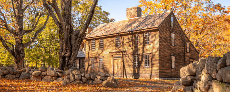 10 Massachusetts Coastal Homes That Could Feel Breezy Inside - Decor Hint Saltbox-Style Seaside Residence