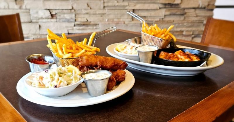 12 Wisconsin Tavern Fish Fries That Feel Like Friday - Decor Hint The Boathouse – La Crosse, WI