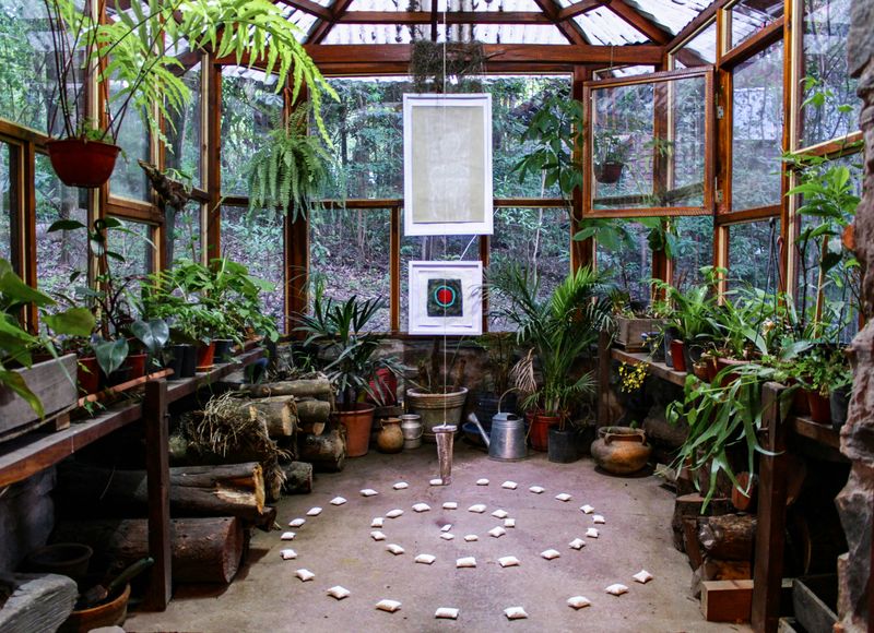 8 Mistakes That Can Undermine Comfort In Garden Rooms - Decor Hint Overlooking Proper Ventilation