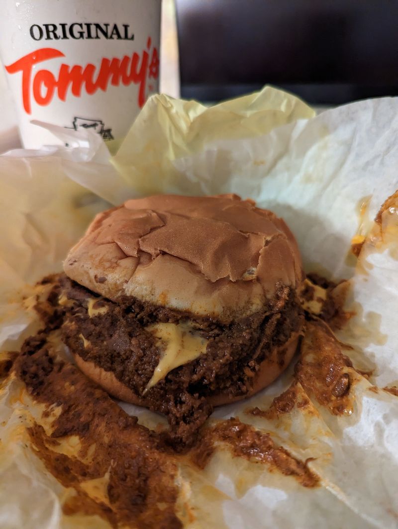 12 California Roadside Burger Chains That Still Feel Classic - Decor Hint The Original Tommy's