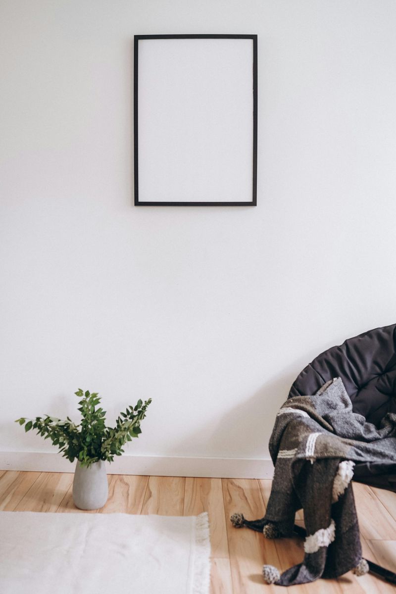 13 Tiny Upgrades That Can Secretly Make Your Home Look Expensive - Decor Hint Use Neutral Paint With High-Contrast Accents