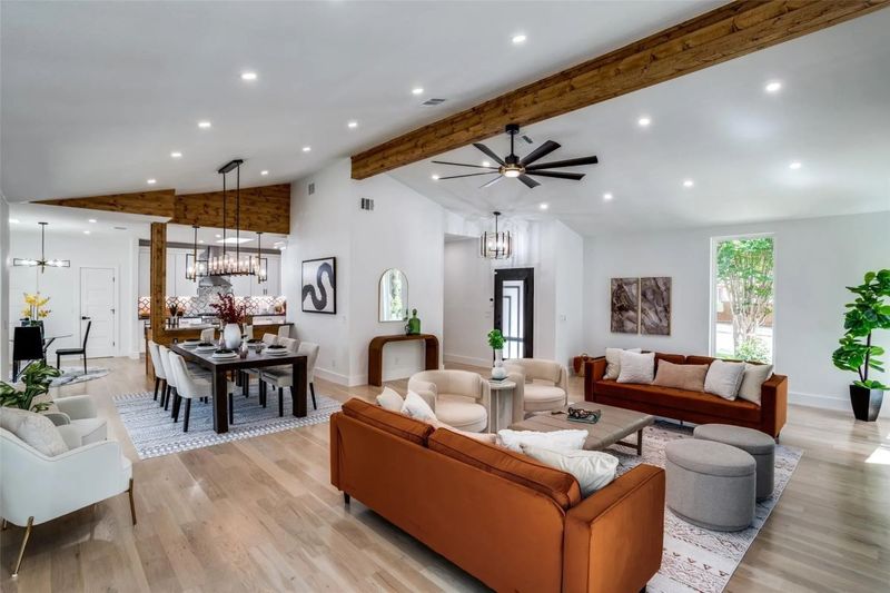 5 Quick Moves From A Dallas, Texas Home Stager In Little Time - Decor Hint Highlight Flow And Spaciousness