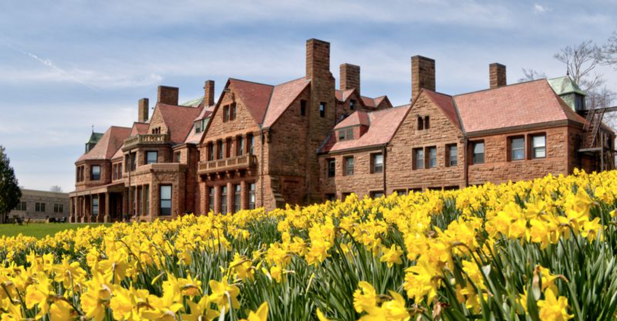 Inside 20 Newport Mansions That Defined Gilded Age - Decor Hint