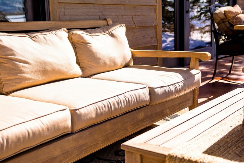 10 Quick Backyard Updates That Could Transform Its Look - Decor Hint Updating Outdoor Furniture Cushions