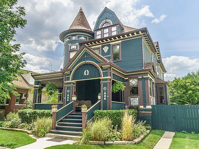 Queen Anne Turret Treasures