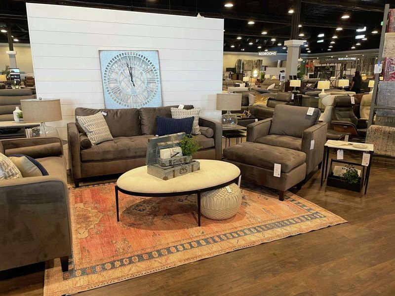 Living Spaces Outlet Center
