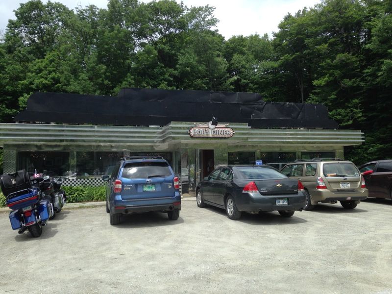 5 Must-Visit Vermont Pancake Houses Dripping with Maple Charm - Decor Hint Bob’s Diner