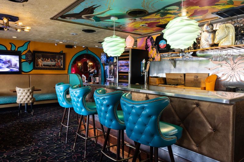 14 Classic Diners In America You May Not Want To Miss - Decor Hint The Rocking Horse Café, Tennessee