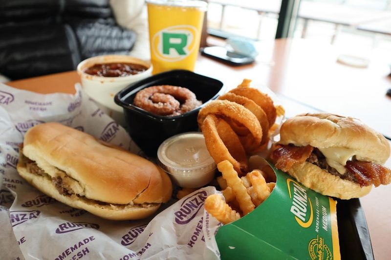 9 Nebraska Runza Shops Serving Classic Recipes - Decor Hint Ashland – Along Highway 6 Highway Spot