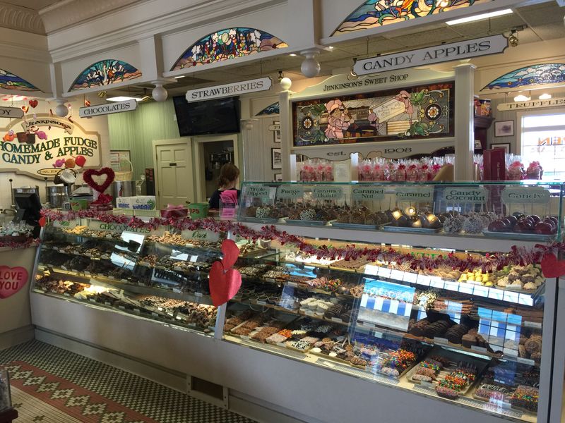 11 New Jersey Boardwalk Bites To Enjoy Year-Round - Decor Hint Jenkinson's Sweet Shop