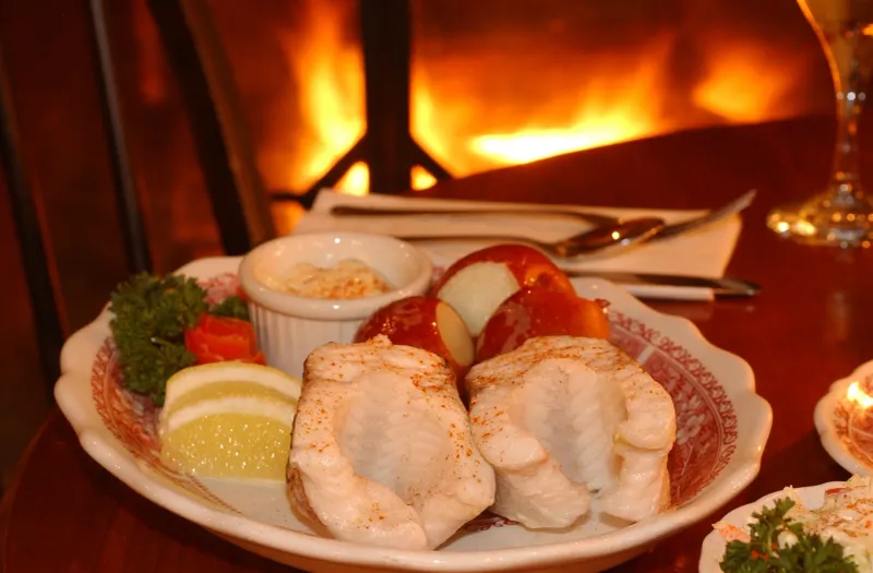 12 Wisconsin Tavern Fish Fries That Feel Like Friday - Decor Hint The White Gull Inn – Fish Creek, WI