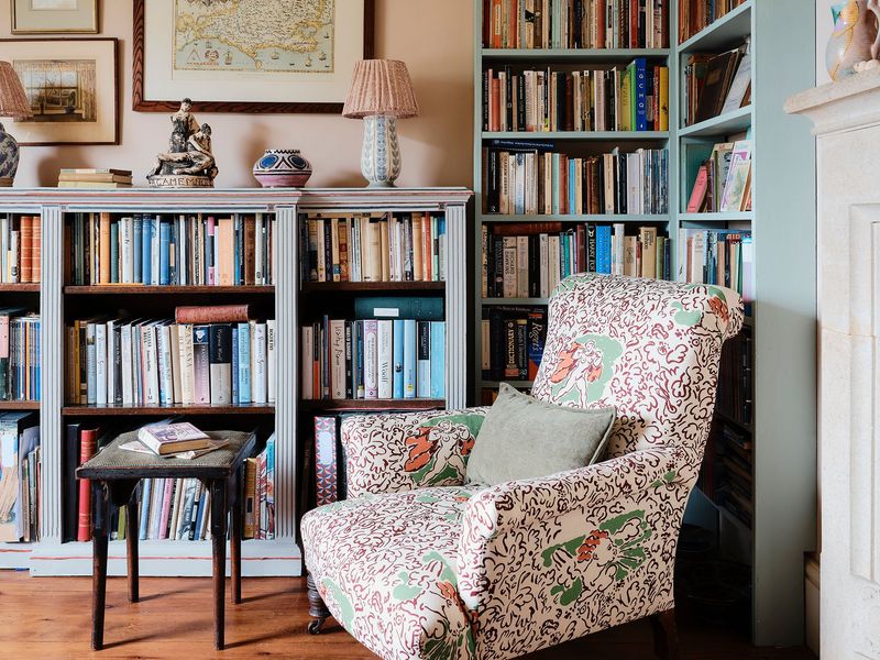 9 Minnesota Cabin Living Rooms Built For Snowy Nights - Decor Hint Reading Nook Retreats