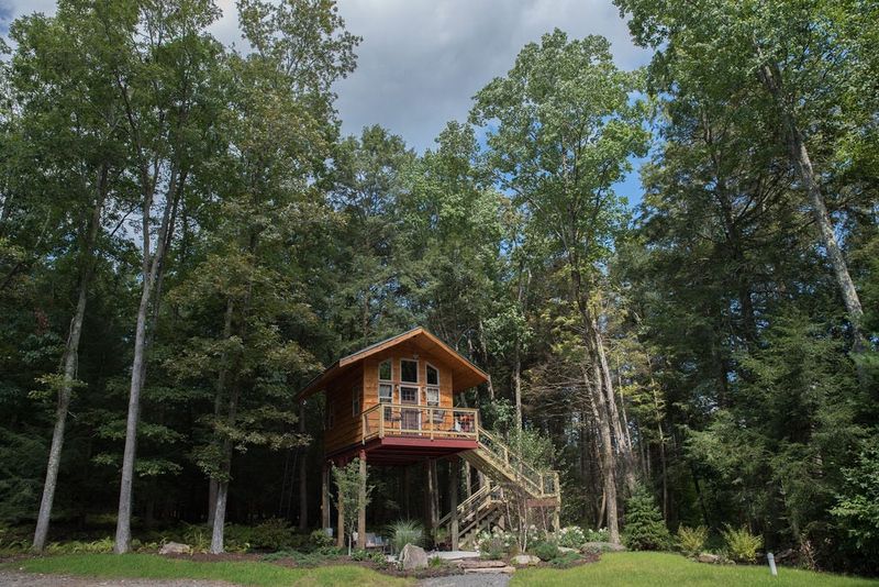 10 Pennsylvania Mountain Cabins With Scenic Views And Inviting Interiors - Decor Hint Endless Mountains Secluded Stays