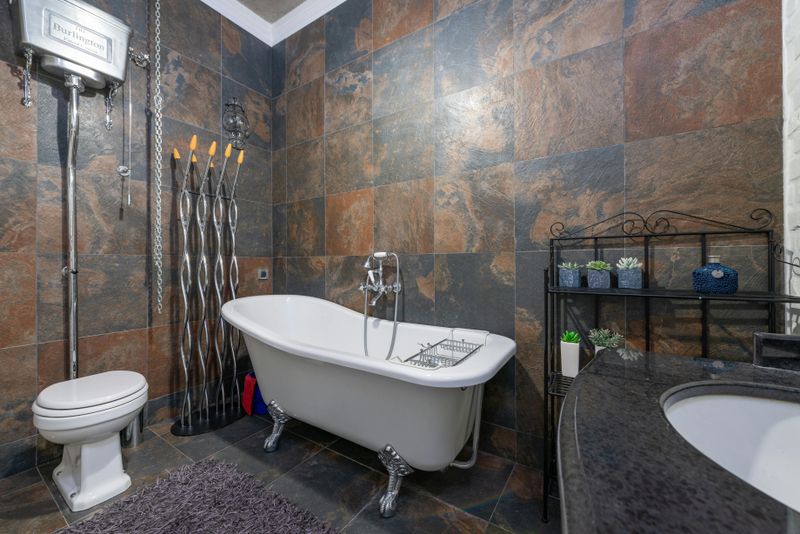 16 Iconic Home Items That Are Older Than You Think - Decor Hint Clawfoot Tubs