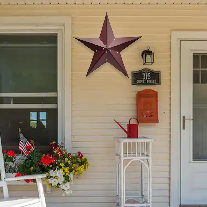 9 Texas Front Porch Ideas That Make Homes Instantly Welcoming - Decor Hint Oversized Metal Star Décor